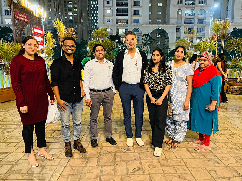 Team photos _page-0009